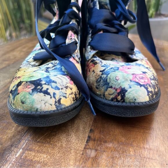 Dirty Laundry Floral Lace-Up velvety Ankle Boots 🌺 comfy 🌺 size 7.5 - Picture 7 of 9